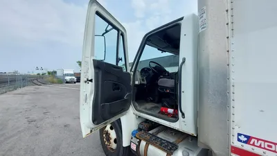 2015 INTERNATIONAL 4300 SBA 4X2 BOX TRUCK Highway Tractors | Platinum Group (27)