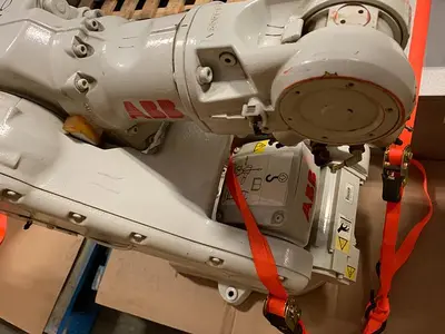 Used ABB IRB 140 WITH IRC5 CONTROLS, CABLES & TEACH PENDANT Robots | Harbor Machinery Inc. #1283384