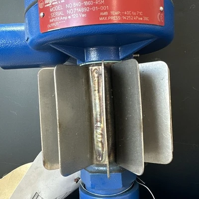 NEW Magnetrol B40-1B60-R5M