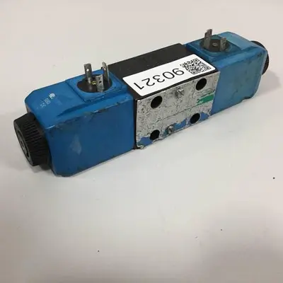 USED VICKERS DG4V-3S-33C-M-U-H5-60