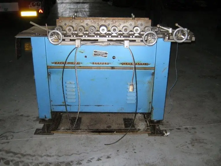 USED LOCKFORM 9 STATIONS