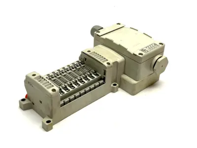 SMC VV5QC11-09N3TD0-S Base Mounted Manifold Plug-in Terminal Block - Used