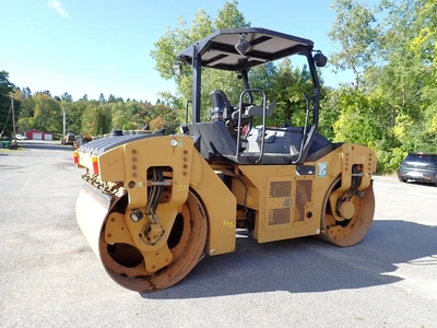 Used 2013 CATERPILLAR CB54B Tandem Rollers Massachusetts US | Brookside Equipment Sales #1455059
