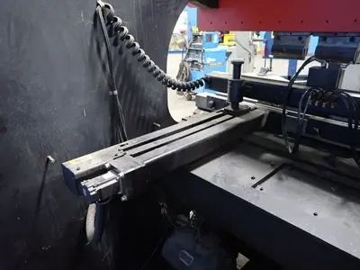 USED AMADA FBD1025
