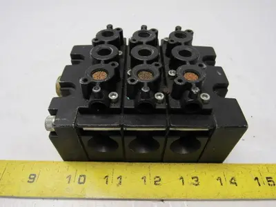 Aro Fluid Power A222PS 1119 4 Way Manifold Air Pilot Directional Valve Block