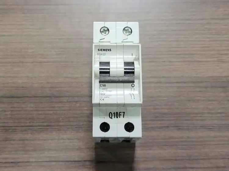 Used SIEMENS 5SX22 C50 Switchgears British Columbia CA | Lenmark #327874