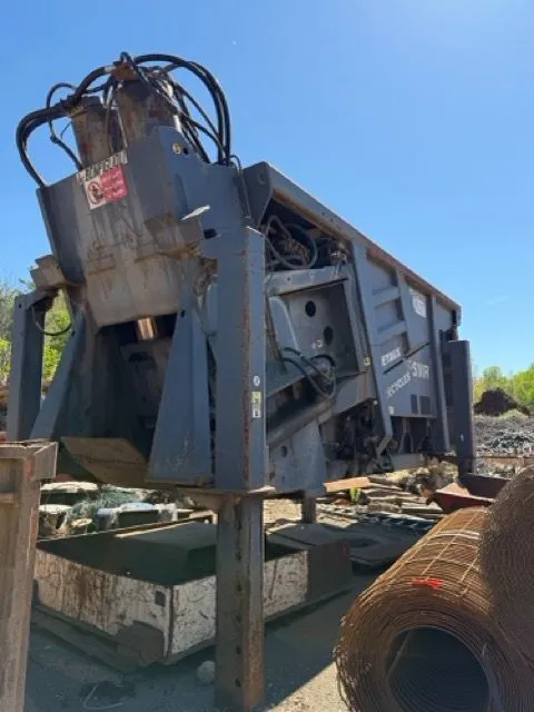 Used 2010 BONFIGLIOLI ENGINEERING SQUALO 2000 Scrap Shears Illinois US | Alan Ross Machinery #1260119