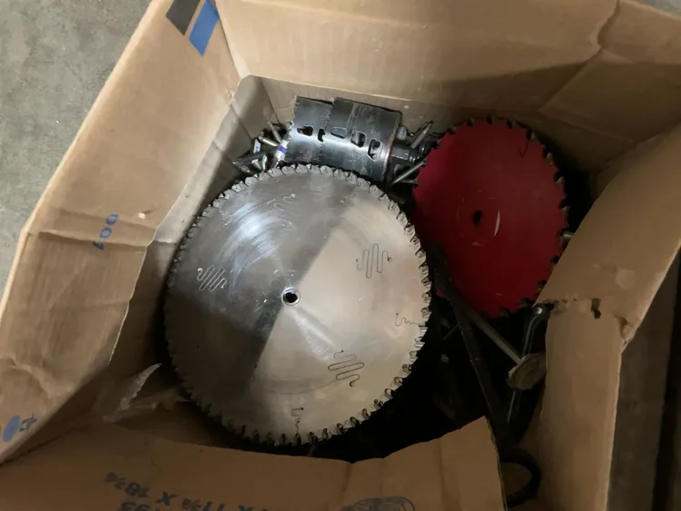 Used _UNKNOWN_ _UNKNOWN_ Saw Blades Michigan US | Miedema Asset Management Group #1324150