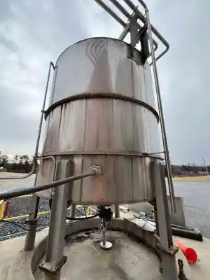 4000 gallon stainless steel mix tank