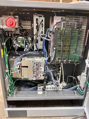USED YASKAWA DX200