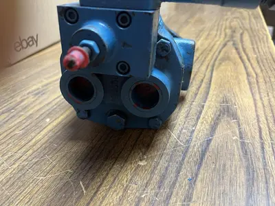 Used VICKERS PVB6-RSY-21-CM-11 Pumps | Surplus Asset Holdings #1206185