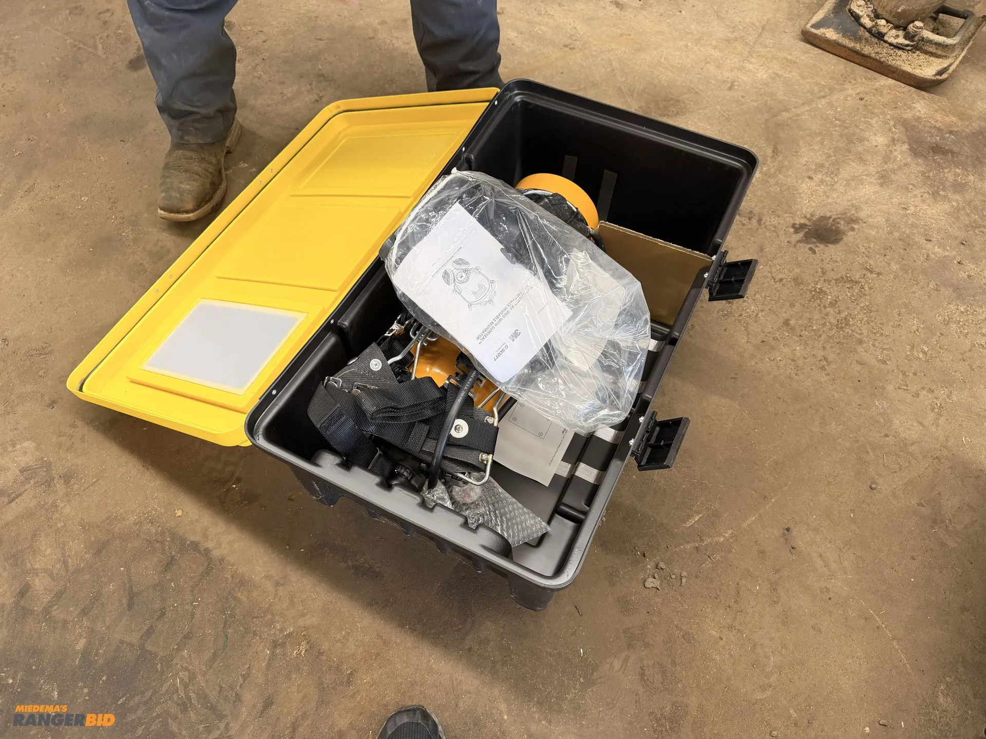Used ALLEGRO BREATHING APPARATUS KIT Respirators / Ventilators Michigan US | Miedema Asset Management Group #1483307