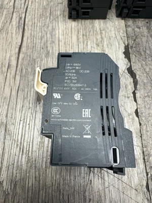 SCHNEIDER DF103 Electrical/PLC/Automation | ESS Industrial Equipment Sales (8)