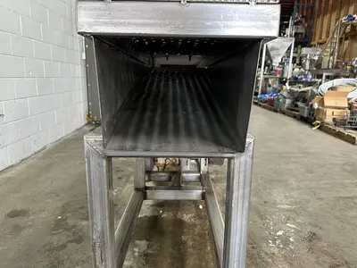 9' Shaker Conveyor