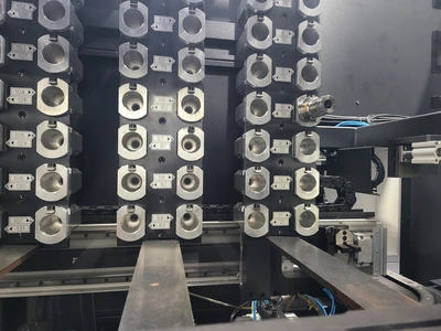 2018 HYUNDAI WIA HS5000M Horizontal Machining Centers | USED CNC WAREHOUSE (16)