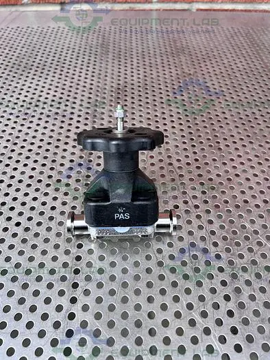 Used ITT PURE FLO .75-316L-RA25MAX-CWP150 DIAPHRAGM VALVE W/ 3/4" SANITARY FITTING Valves/Fittings California US | Equipment Lab #485545