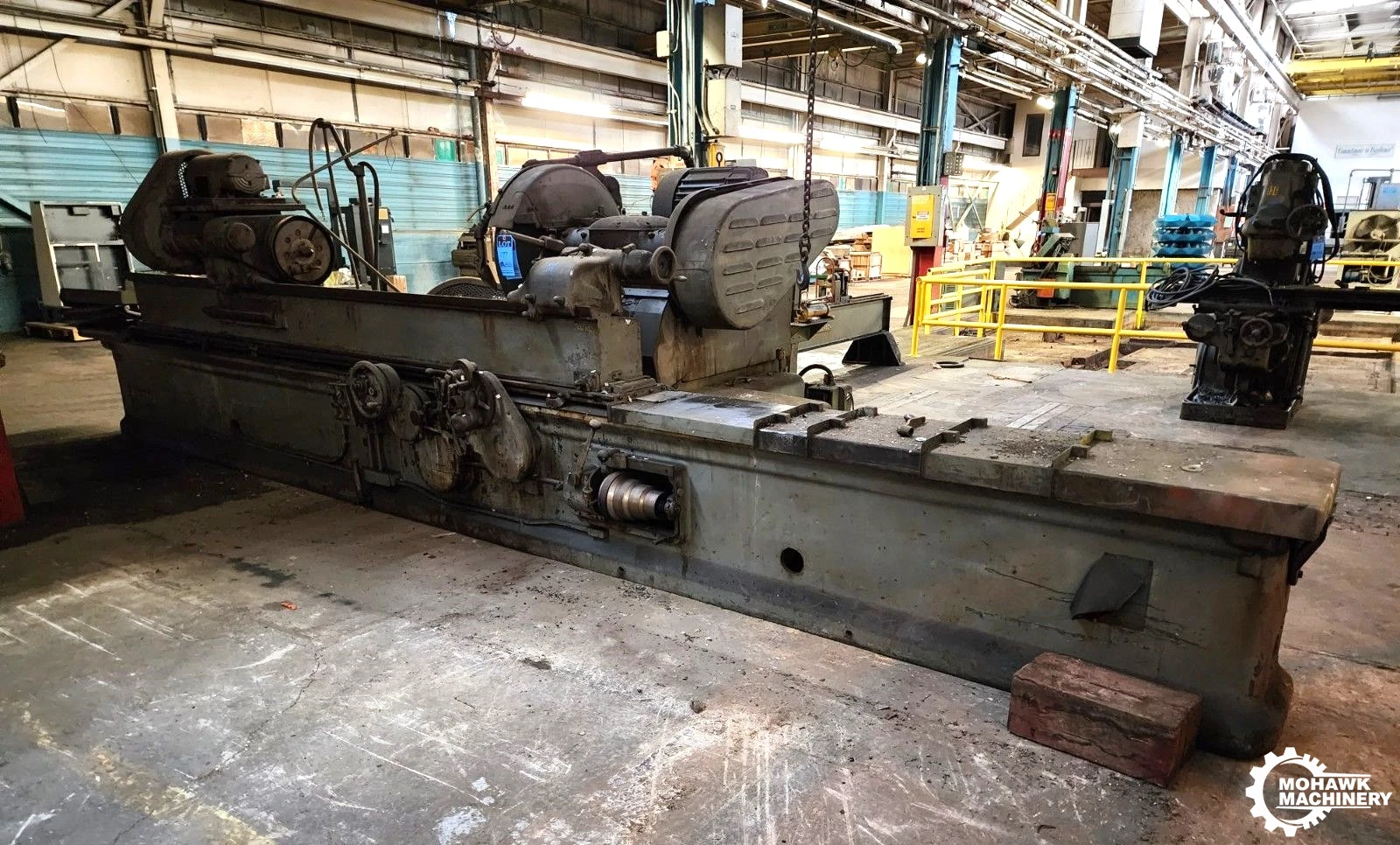 16/24" x 120" NORTON "C" PLAIN GAP-TYPE CYLINDRICAL GRINDER w/REMOVABLE GAP - PICK-FEED - 20 HP SPINDLE MOTOR