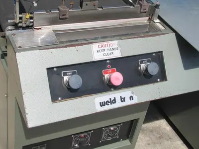 USED WELDOTRON 5201A