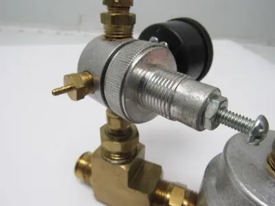 Monnier 118-1000-4 Pressure Regulator W/111-3001-2 & Nuair NA3139 W/Gauge