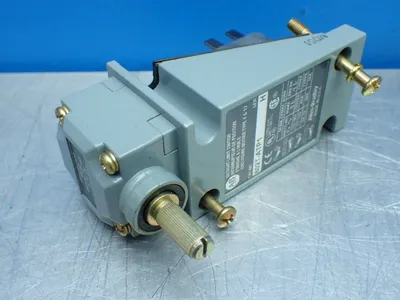 NEW ALLENBRADLEY 802TATP1