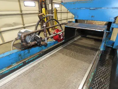 Spartec Steel Parts Conveyor Shaker Feed Bin w/Oiler Pump Mesh Belt & Oil Tank