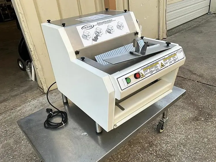 Used OLIVER 732-N Bread Slicers | Harvest Equipment and Fabrication Inc #722419