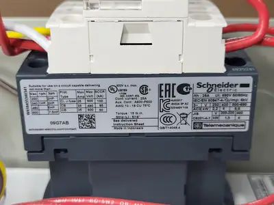 NEW SCHNEIDER LE1D093A62