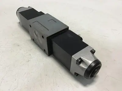 USED REXROTH 4WE6J53/AG24NZ4