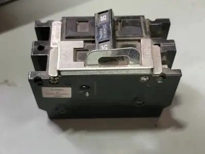 USED CUTLER-HAMMER QC2050