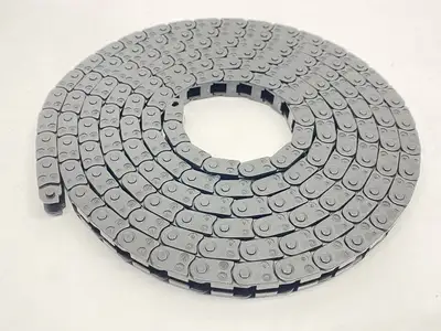04-07-038 | Igus 04.07.038 Series 04 Energy Chain 7mm Inner Width 7.94ft 145 Links - Used