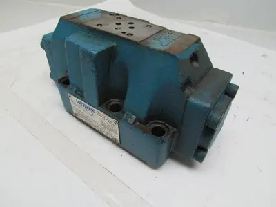Vickers DG5S-8-33C-M-FPA5WL-B5-30 Hydraulic Directional Control Valve 3000 PSI