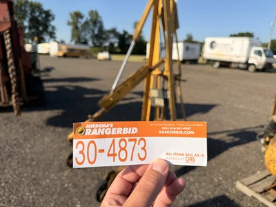 Used 500LB ENGINE LIFT Automotive Lifters Michigan US | Miedema Asset Management Group #1410886