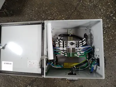 Fused Power Tee Box