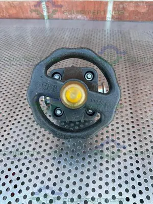 USED ITT PURE FLO 1.5-316L-RA20MAX-CWP150 DIAPHRAGM VALVE W/ 1 1/2" SANITARY FITTING