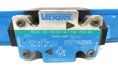 NEW VICKERS DG4V-3S-31C220-M-FTWL-PH5-60 VALVE 02-330422 DG4V3S31C220MFTWLPH560