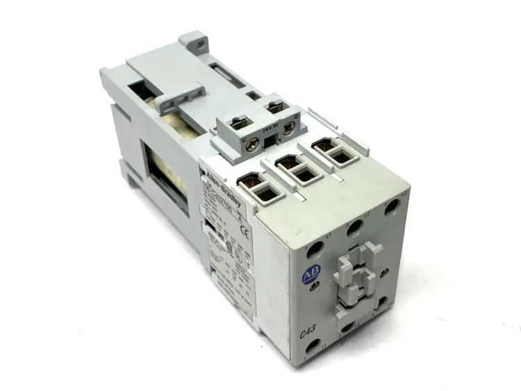 Used ALLEN-BRADLEY SER. A CONTACTOR 3-POLE 24VDC COIL 43A PLC Contactors Michigan US | Maverick Industrial Sales #1090712