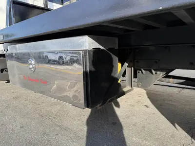 USED 2020 FREIGHTLINER M2 106