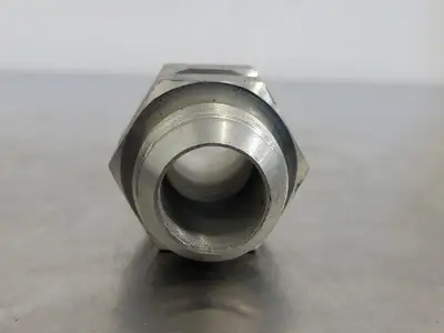Hydraulic Bulkhead Adapter M-16 JIC X M-16 JIC 1" x 1"
