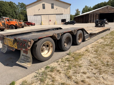 Used 2011 PITTS 50 TON DROP DECK TRI-AXLE Lowboy Trailers Michigan US | Miedema Asset Management Group #1338402