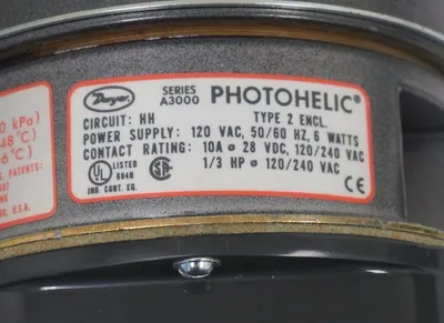 NEW DWYER A3150C PHOTOHELIC PRESSURE SWITCH 0-150 IN. WATER