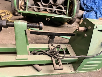 Used CENTRAL MACHINERY 14"X X 40" WOOD LATHE WITH 7" DISC Woodworking Lathes Michigan US | Miedema Asset Management Group #1334060