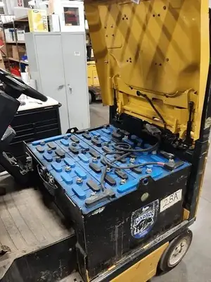 USED YALE ELECTRIC FORKLIFTS PACKAGE
