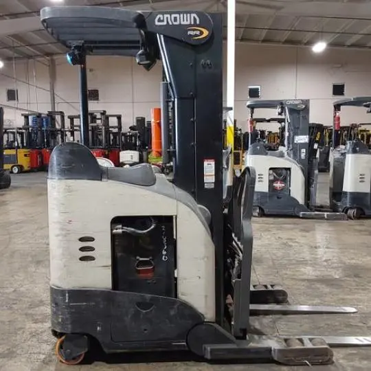 USED 2019 CROWN RR5725-45