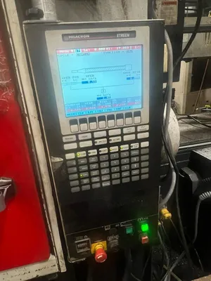 2002 CINCINNATI MM880 Injection Molding Horizontal/Vertical | Machinery Network (3)