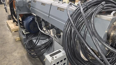 3" Hartig Extruder, 24:1, 75Hp