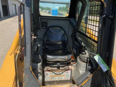 USED CATERPILLAR 287 MULTI TERRAIN LOADER