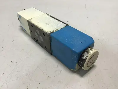 USED VICKERS DG4V-3-6C-M-U-HL7-60