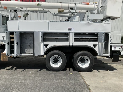 Used 2013 INTERNATIONAL 7500 Bucket (boom) trucks California US | Big Truck & Equipment #1412280