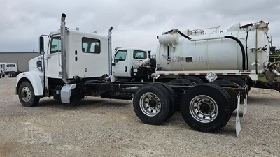 Used 2012 FREIGHTLINER CORONADO 122 SD Cab Chassis trucks Texas US | Roll Off Truck World #1491816