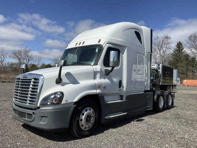 Used 2016 FREIGHTLINER CASDCADIA Conventional trucks | Miedema Asset Management Group #796936